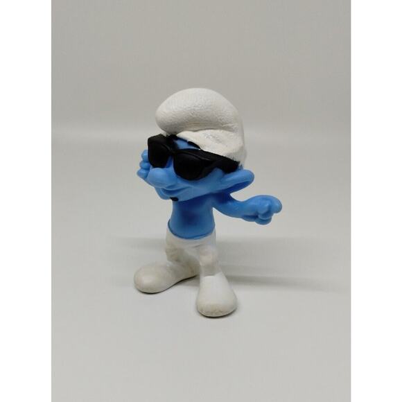 Smurf Smooth With Sunglasses McDonalds Figure 2013 Peyo PVC - Picture 1 of 5
